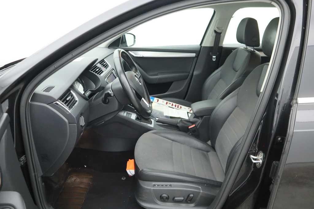 Skoda Octavia Combi 2016 фото 4