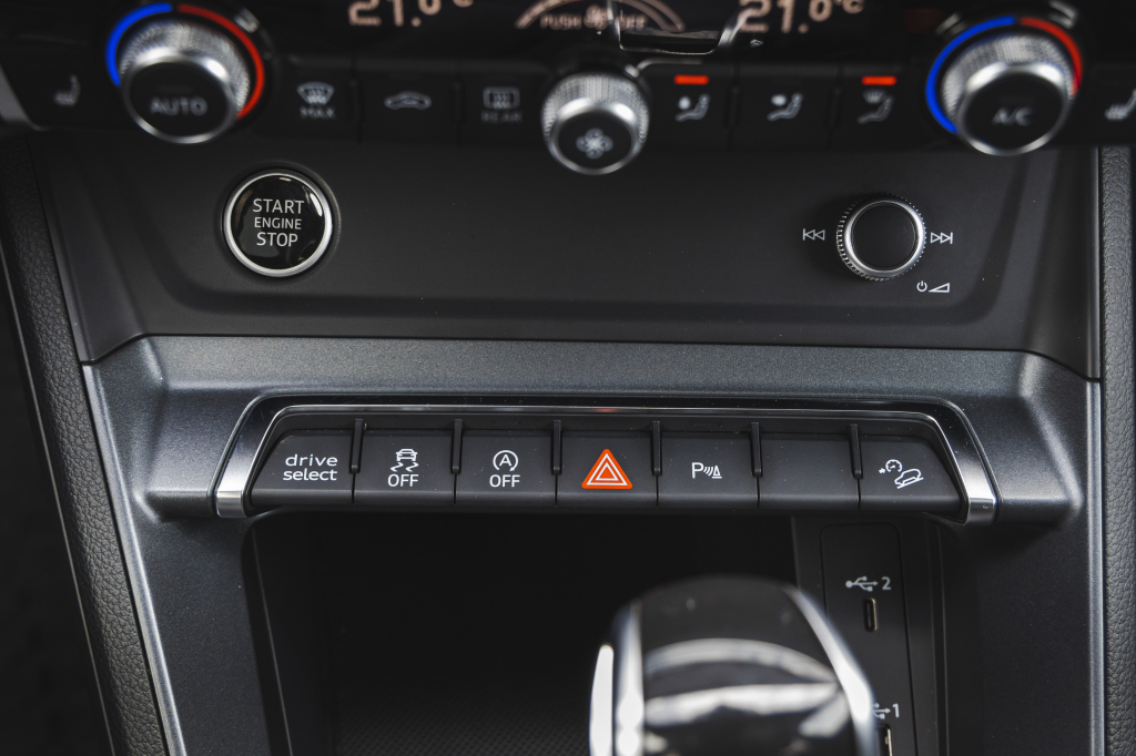 Audi Q3 S-Line 2020 photo 31