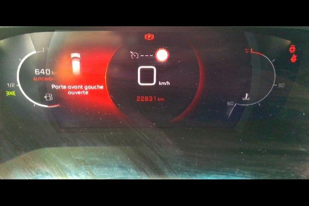 Peugeot 208 2020 фото 4