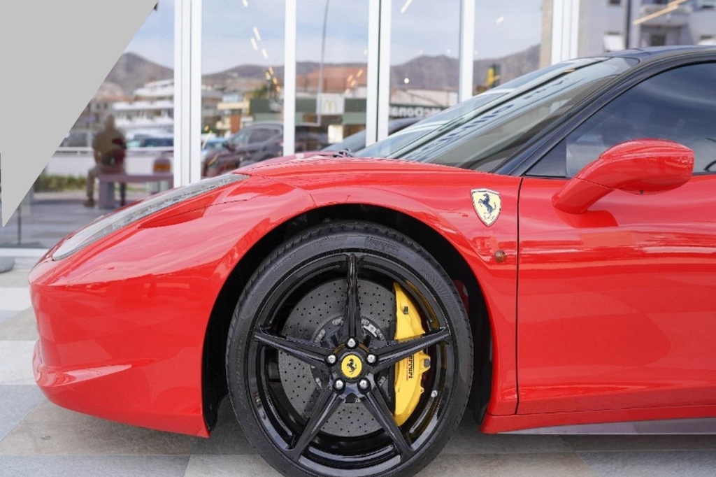 Ferrari 458 2011 photo 7