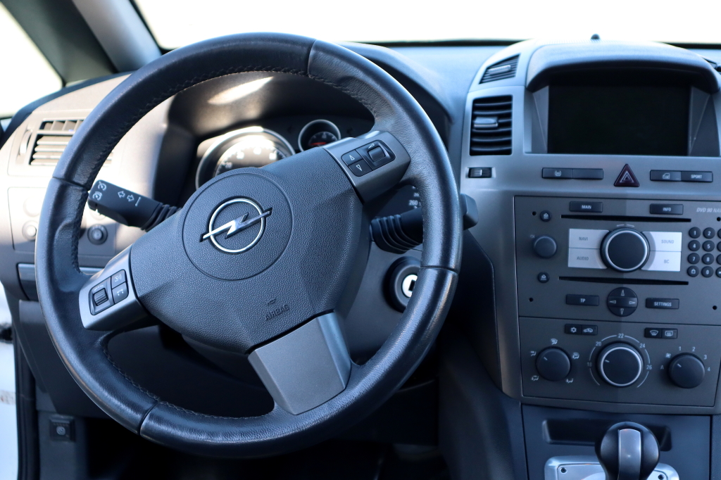 Opel Zafira 2006 фото 25