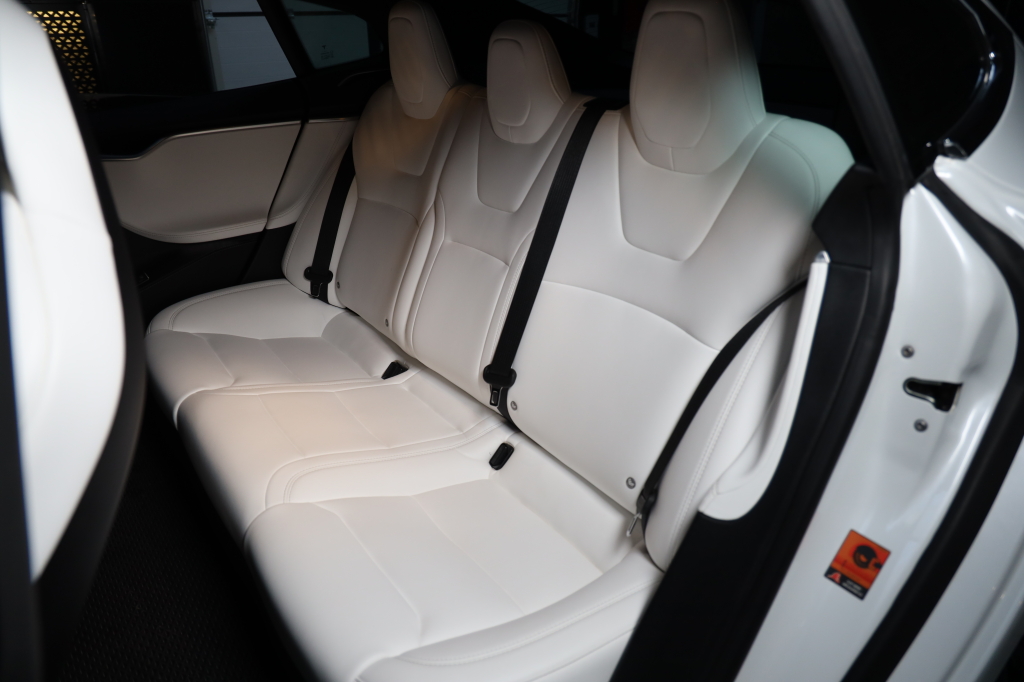 Tesla Model S 2017 фото 49