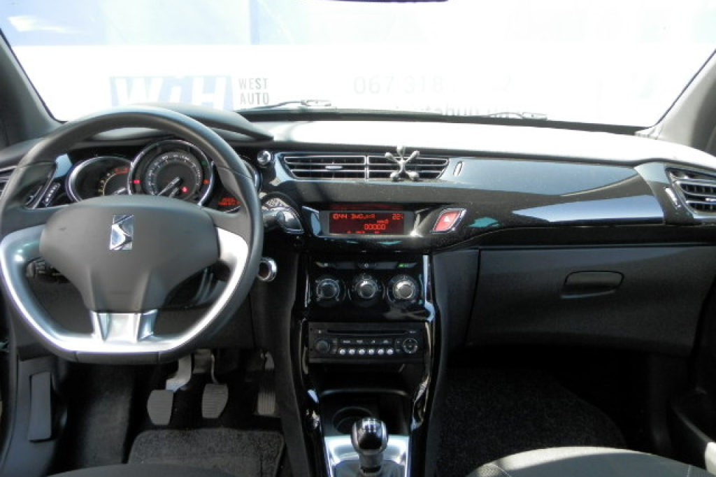 Citroen DS3 2011 photo 14