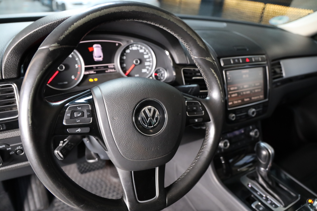 Volkswagen Touareg 2016 photo 23