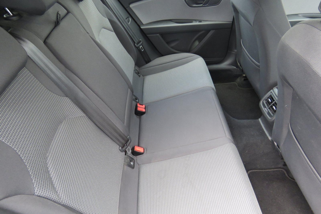 SEAT Leon ST 2017 фото 6