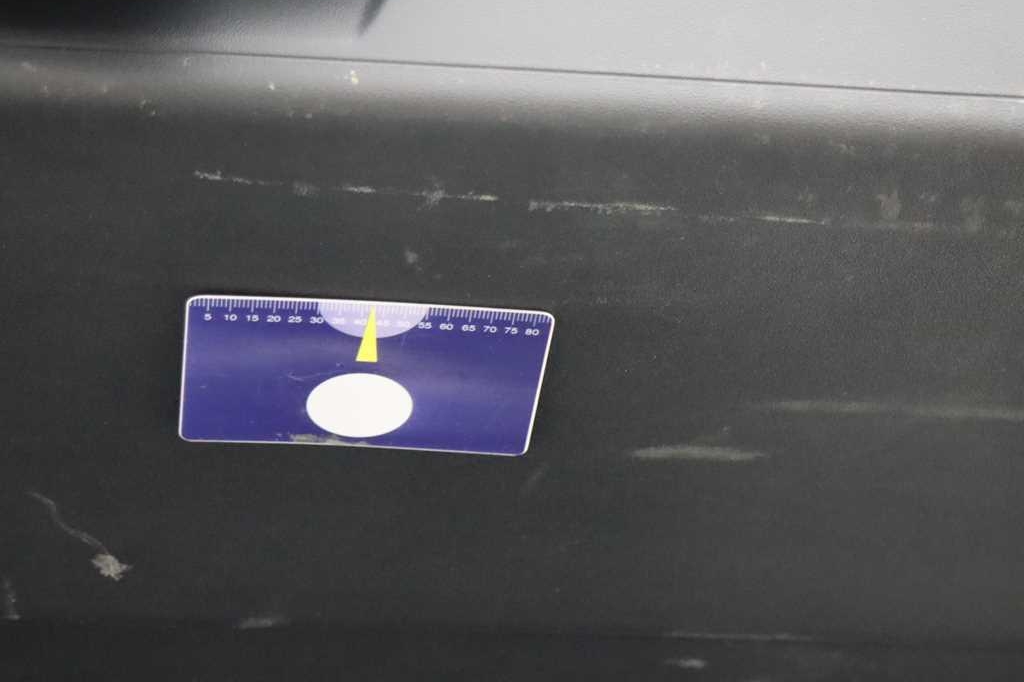 Jaguar E-Pace 2018 фото 21