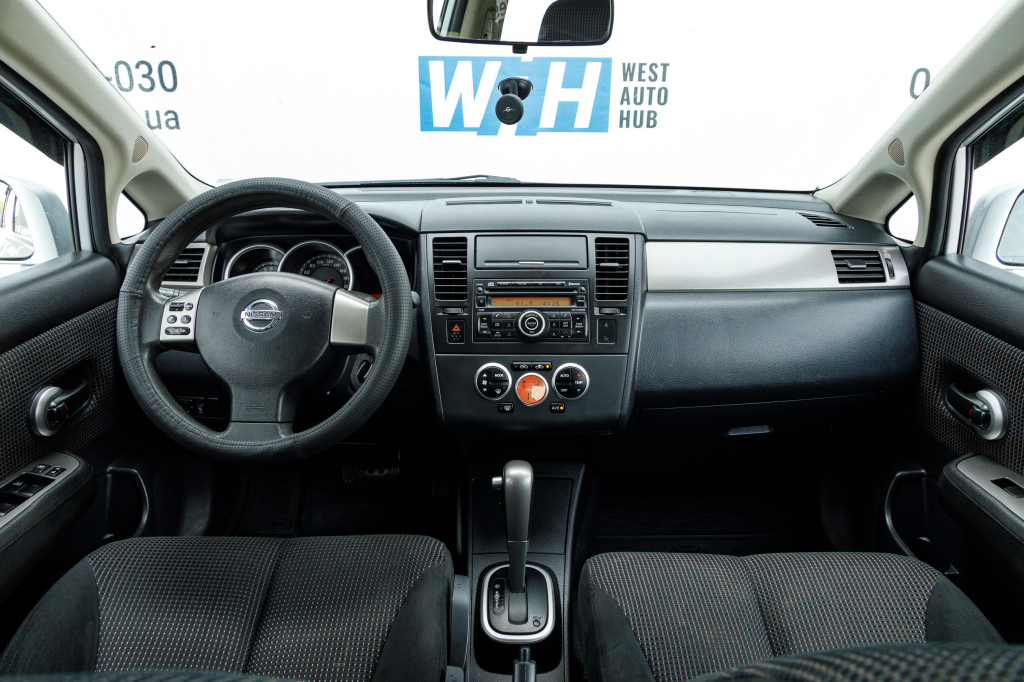 Nissan TIIDA 2010 фото 11