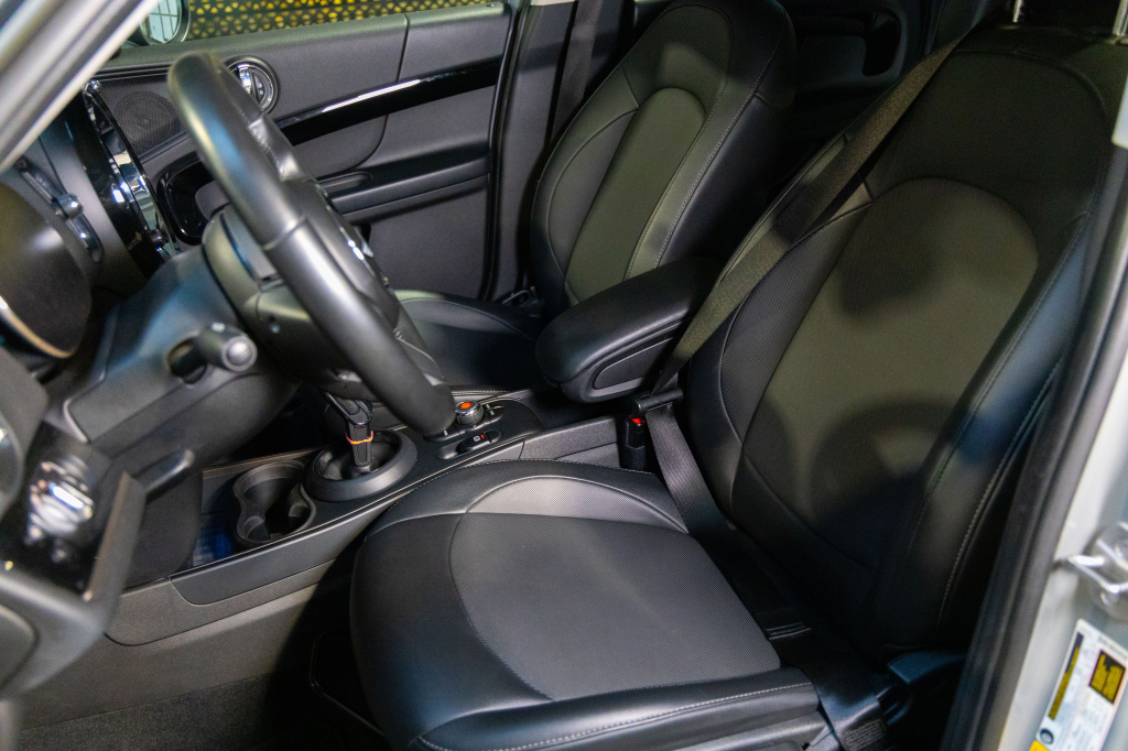 MINI Cooper Clubman 2021 фото 17