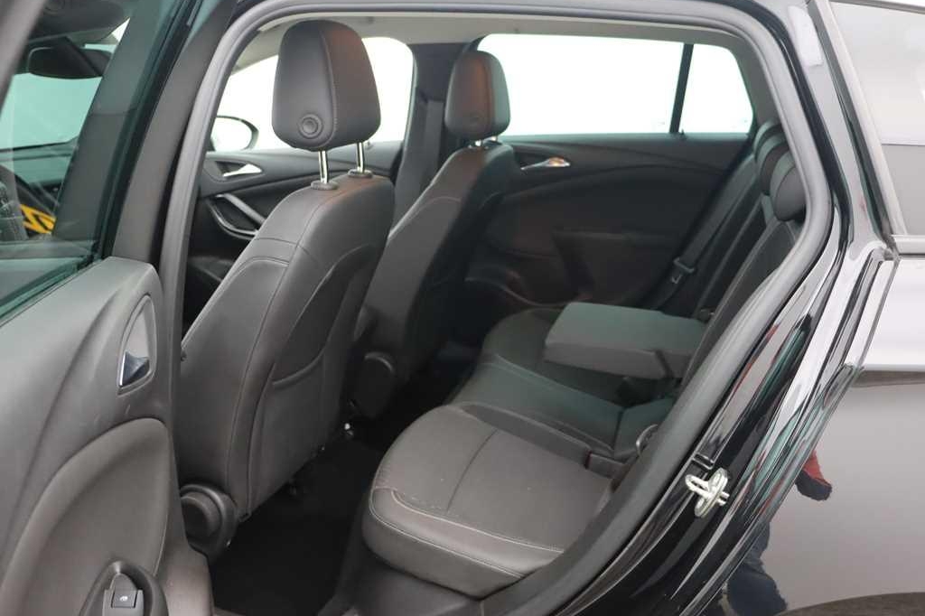 Opel Astra Sport Tourer 2018 фото 3