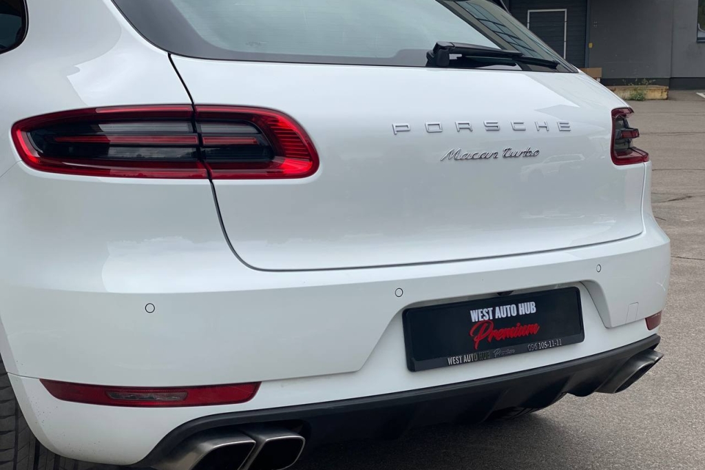 Porsche Macan Turbo 2014 photo 5