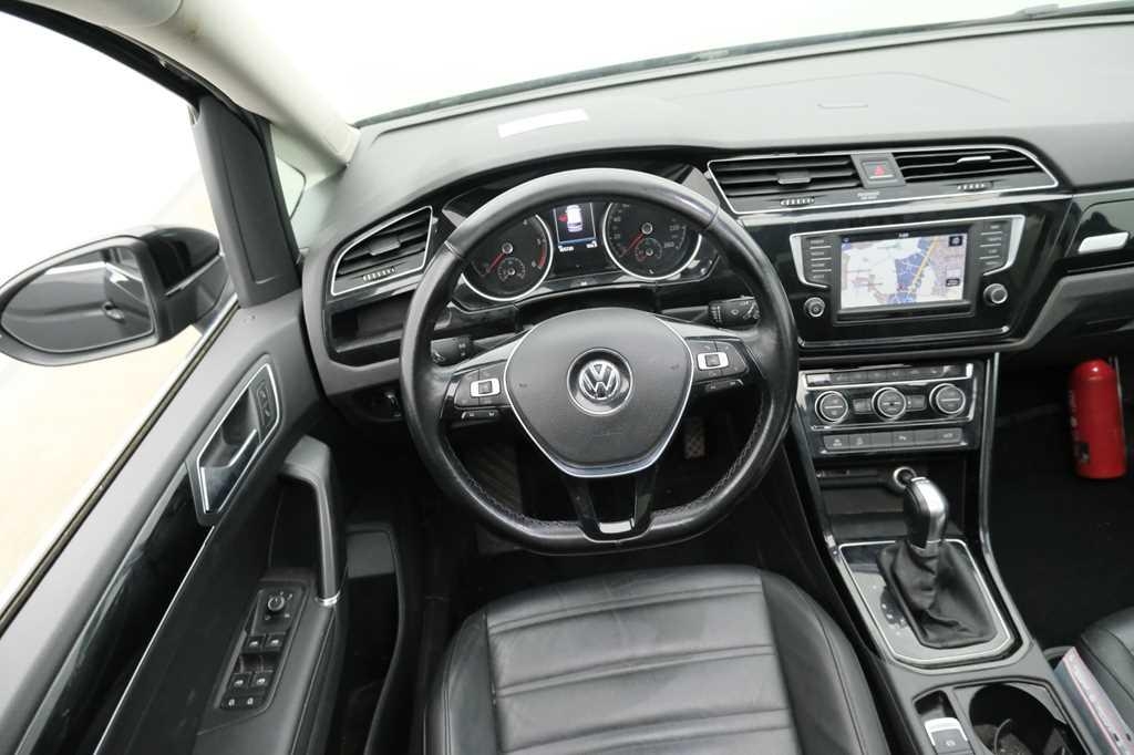 Volkswagen Touran 2017 фото 2