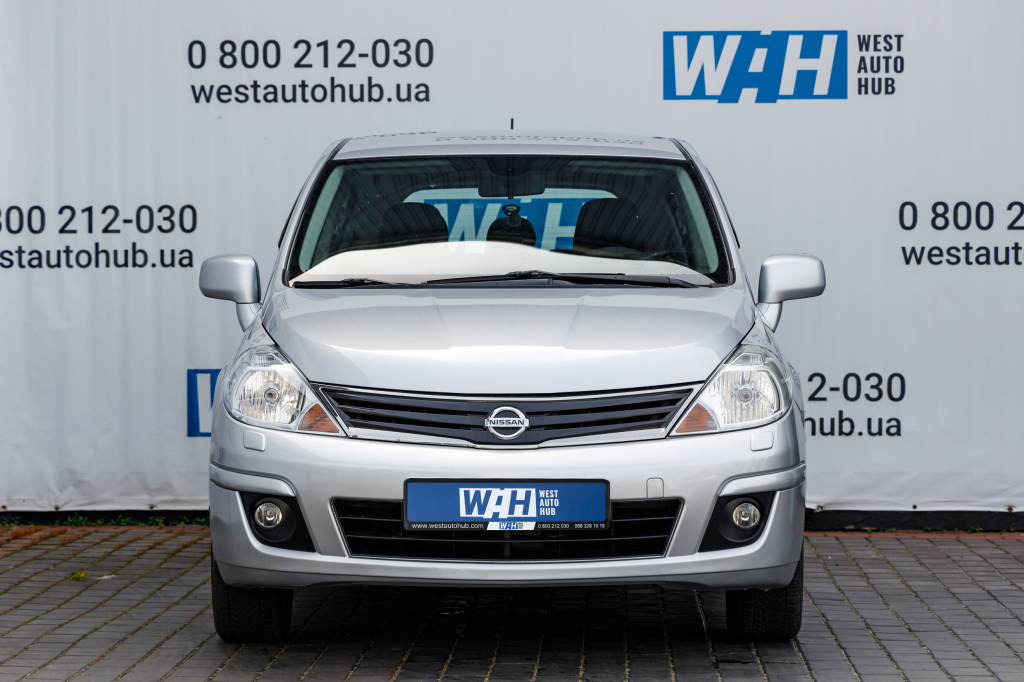 Nissan TIIDA 2010 фото 1