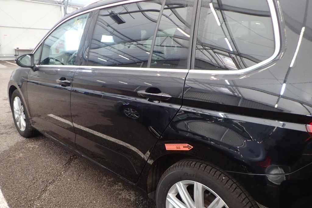 Volkswagen Touran 2017 фото 11