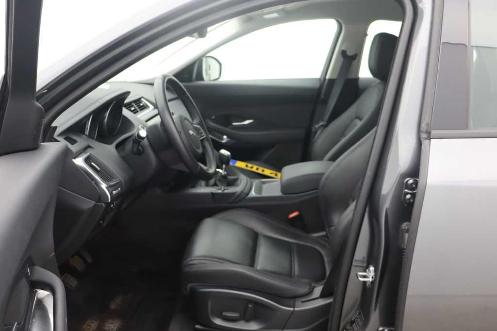 Jaguar E-Pace 2018 фото 1