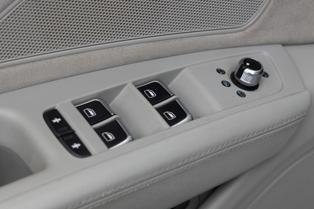 Audi A8 2014 фото 53