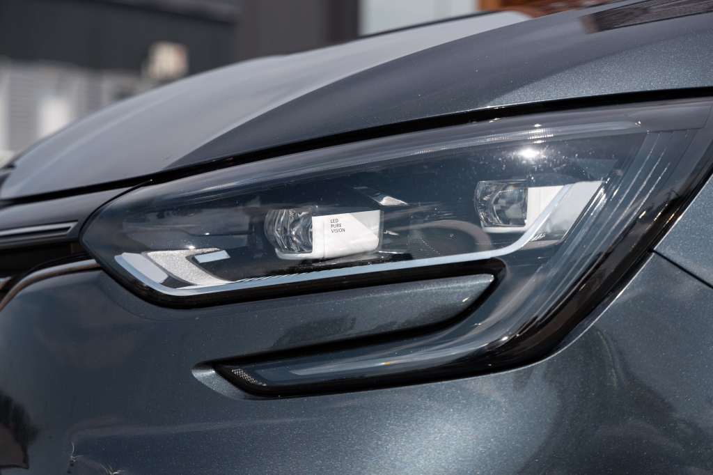 Renault Megane 2020 фото 11