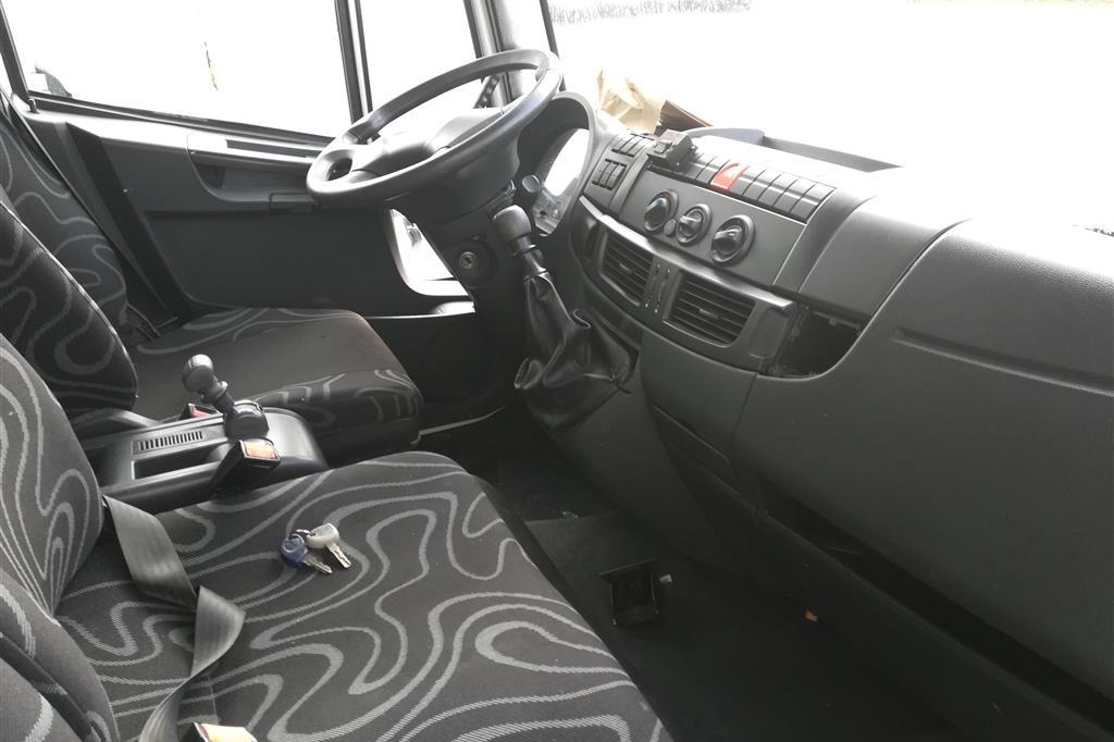 Iveco EuroCargo 2012 фото 2