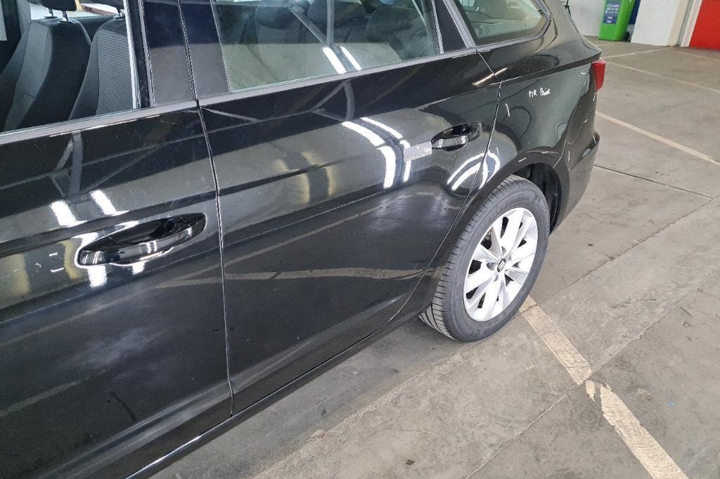 SEAT Leon ST 2018 photo 44