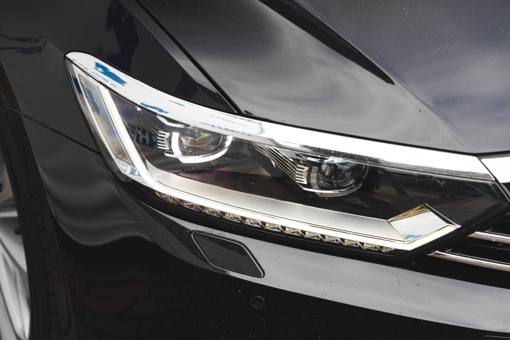 Volkswagen Passat BiTDi 4Motion 2016 photo 6