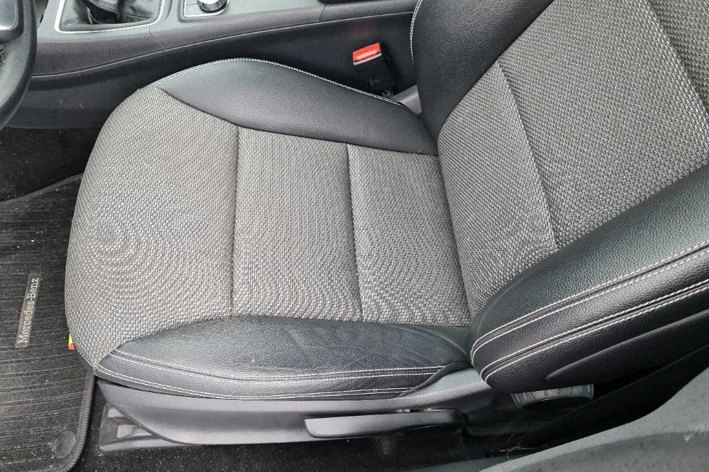 Mercedes-Benz CLA-Klasse 2016 photo 16