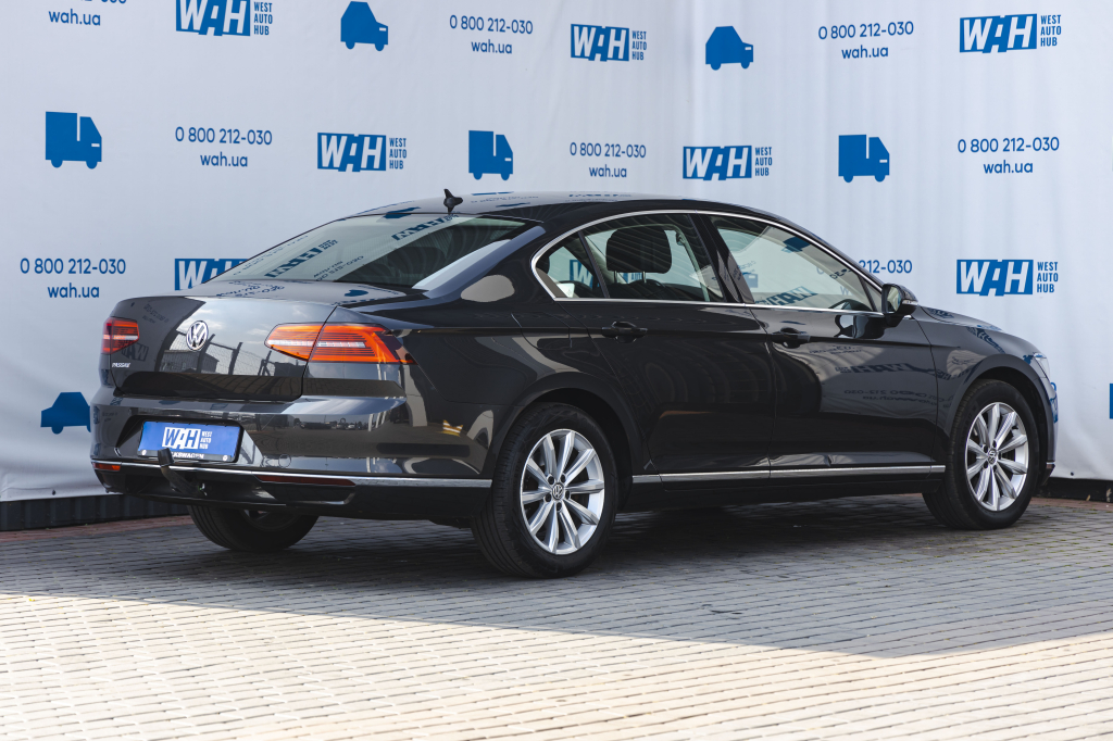 Volkswagen Passat R-Line 4Motion 2018 фото 6