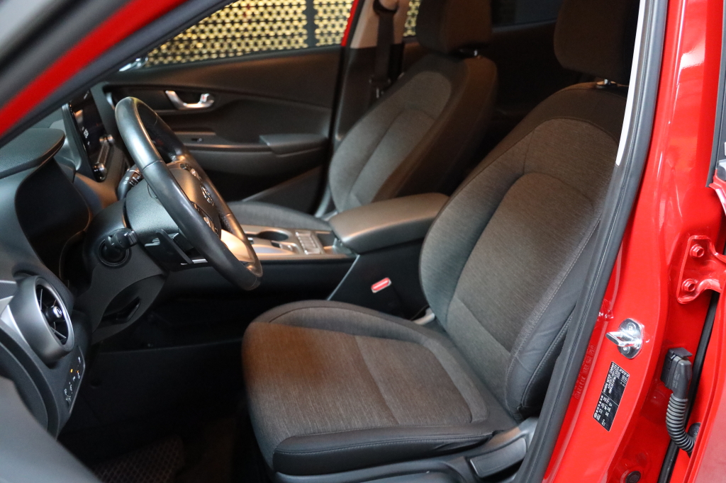 Hyundai Kona Electric 2021 фото 18