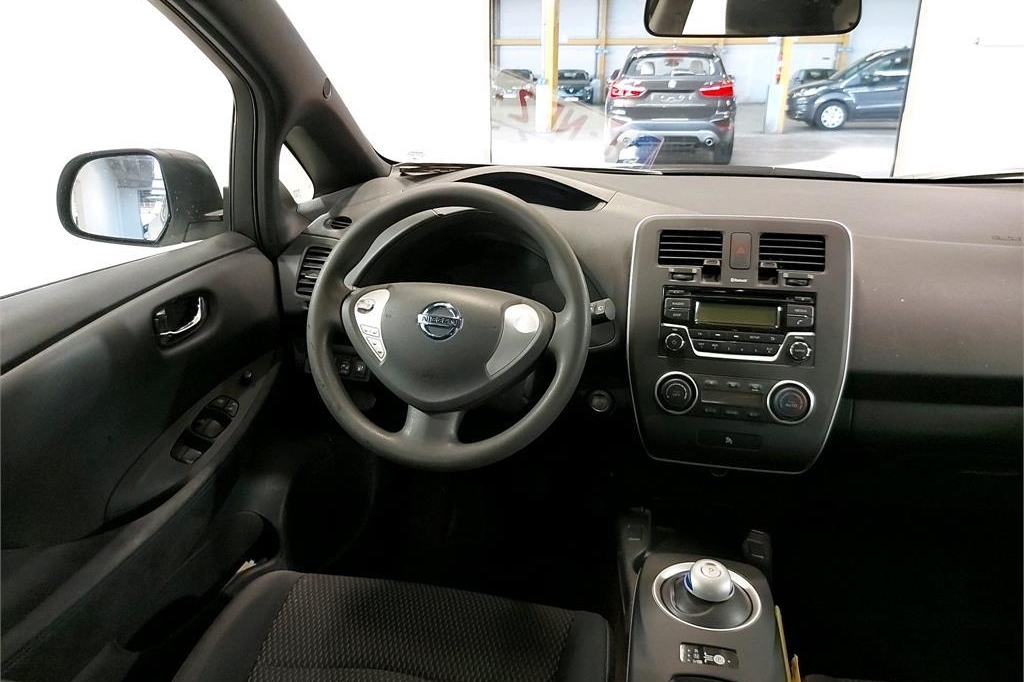 Nissan Leaf 2016 фото 4