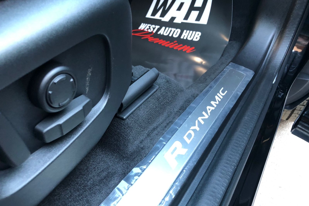 Land Rover Discovery Sport 2020 фото 3