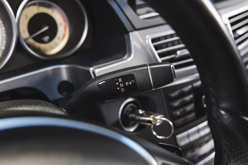 Mercedes-Benz E-Class E350 2014 photo 22