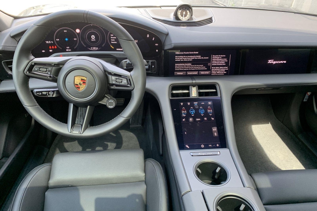 Porsche Taycan 2021 фото 7