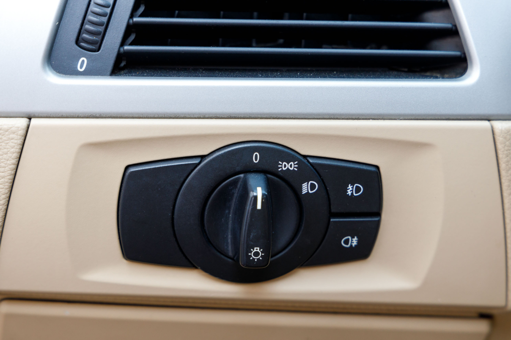 BMW 320 2005 фото 26