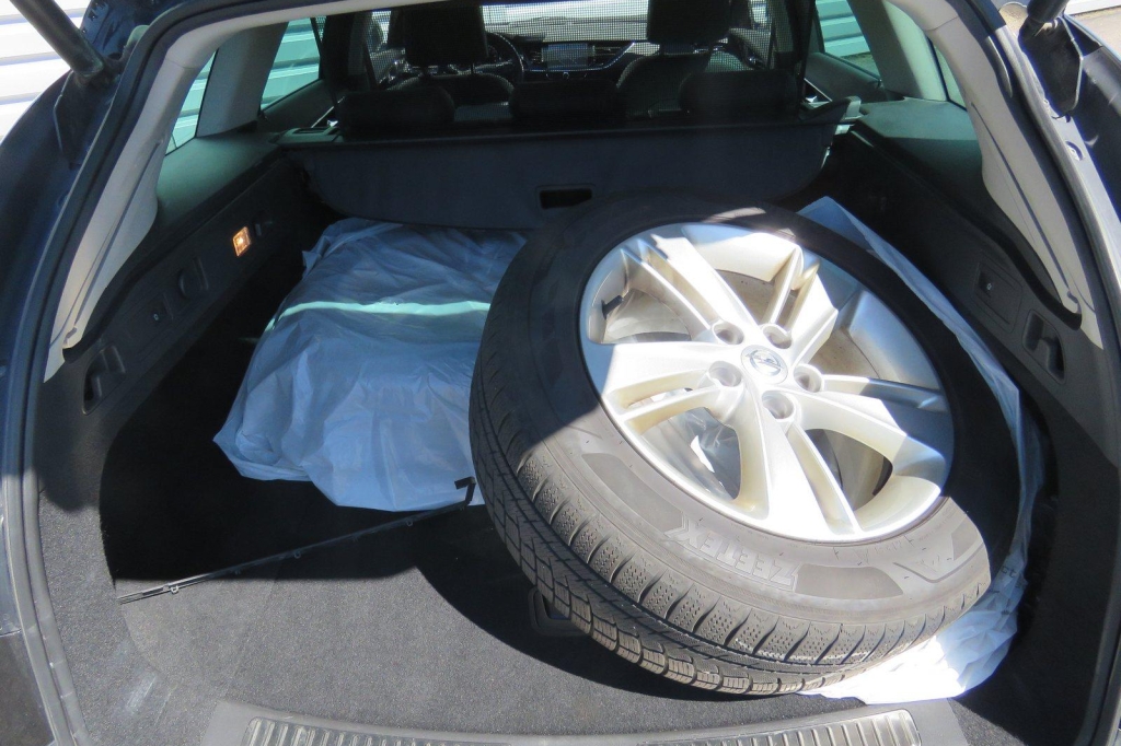 Opel Insignia Sports Tourer 2018 photo 1