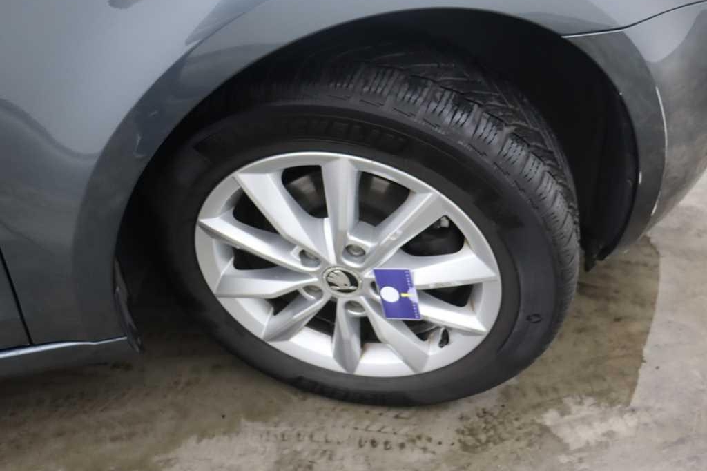 Skoda Octavia Combi 2017 photo 39