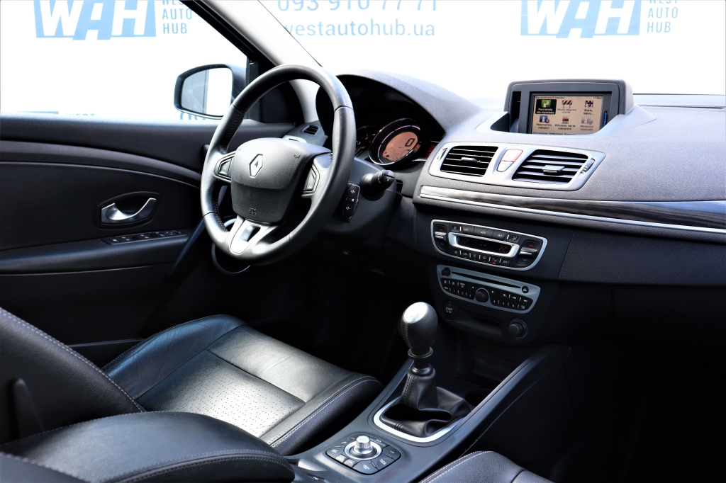 Renault Megane 2011 photo 9