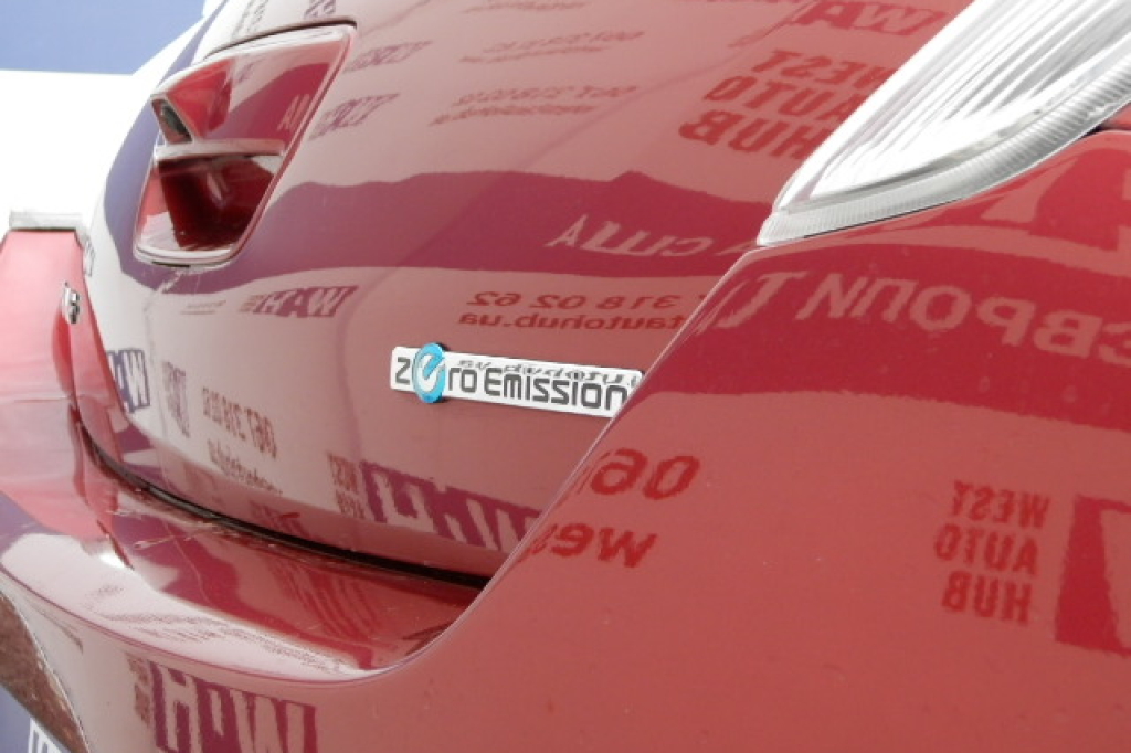 Nissan Leaf S 2014 фото 8