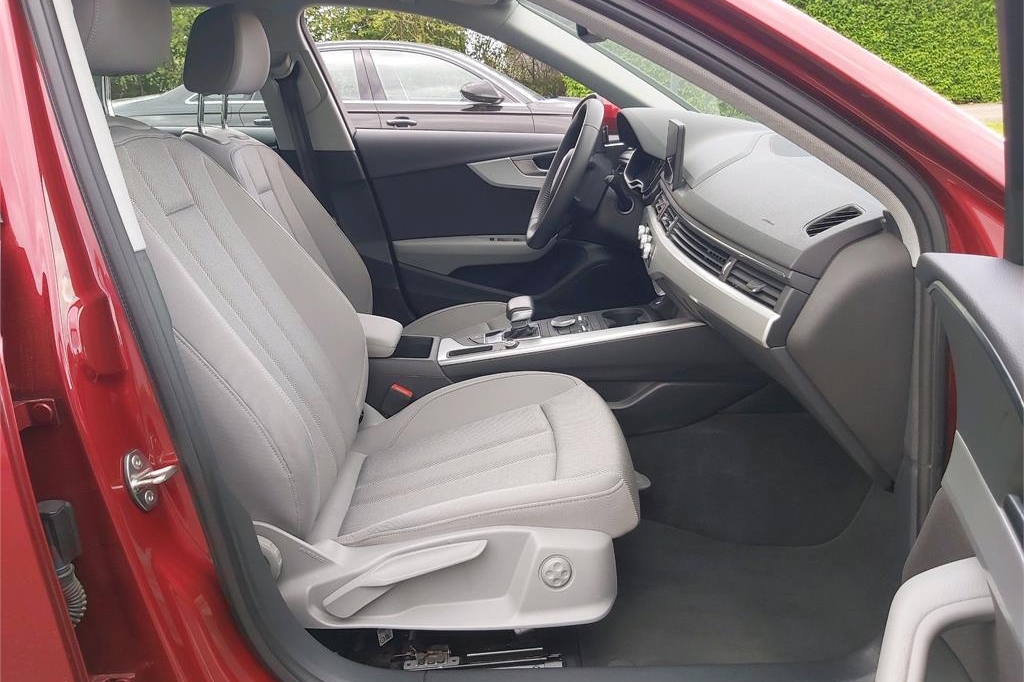 Audi A4 Avant 2018 photo 3