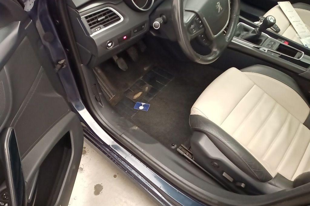 Peugeot 508 SW 2017 фото 19