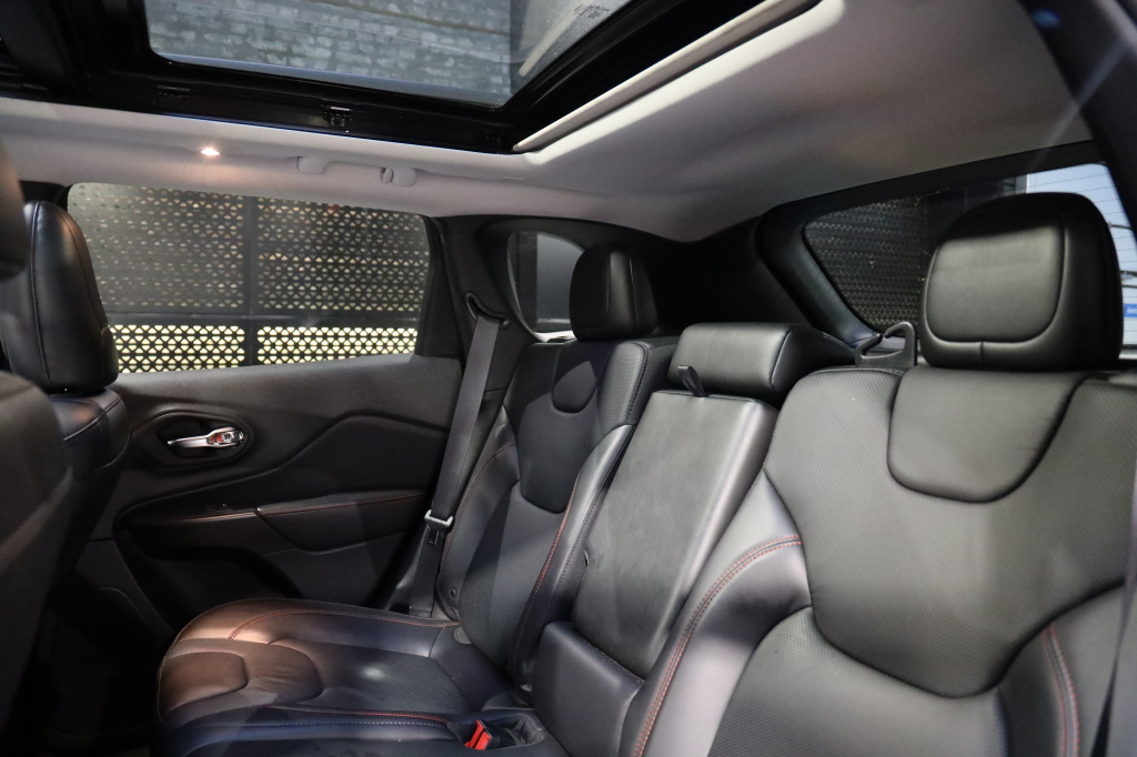 Jeep Cherokee 2019 фото 14