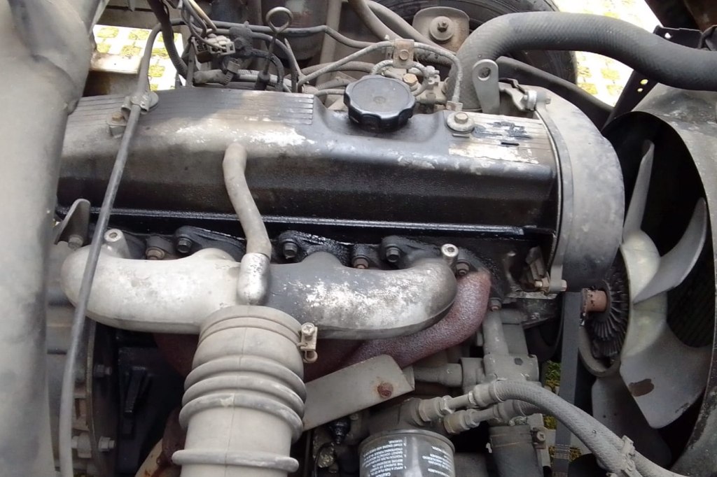 Mitsubishi Canter 1990 photo 4