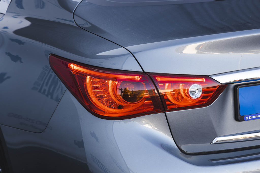 Infiniti Q50 2017 фото 9