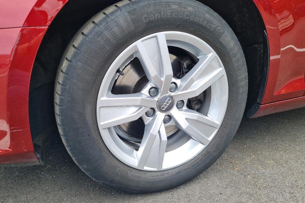 Audi A4 2017 фото 21