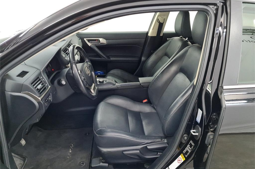 Lexus CT 200h 2016 photo 4