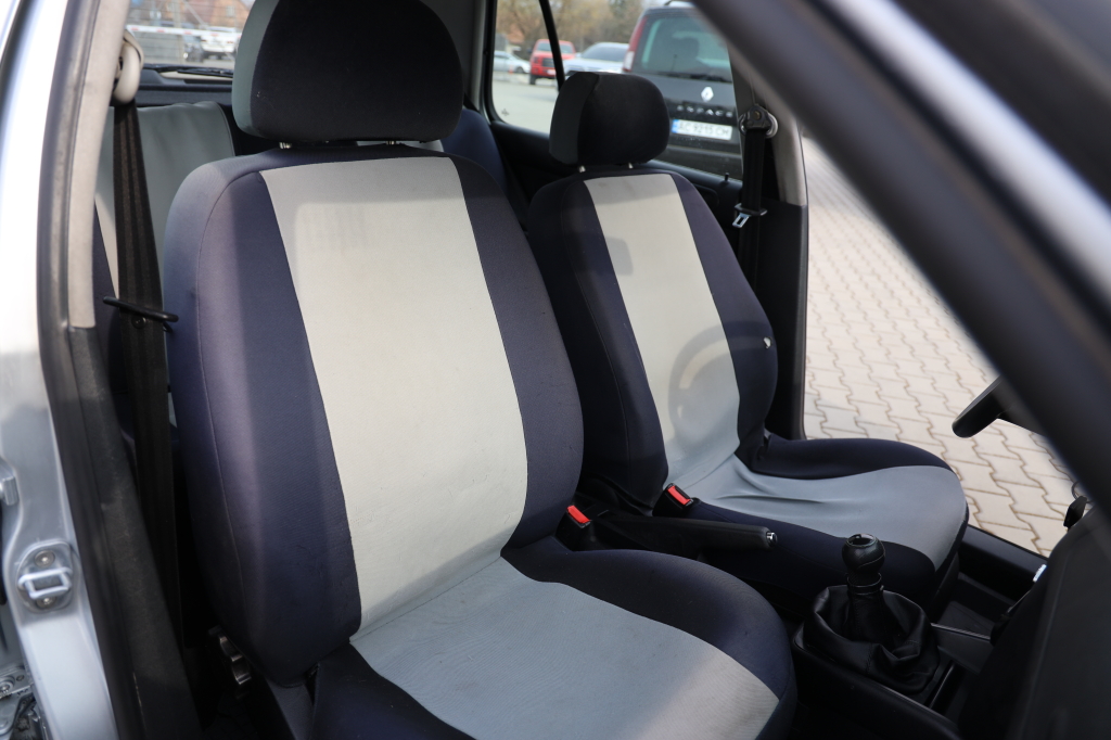 Volkswagen Golf 2001 photo 12