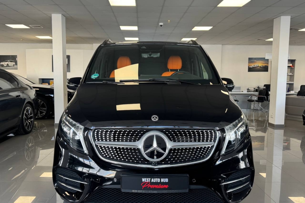 Mercedes-Benz V-Class 2023 photo 1