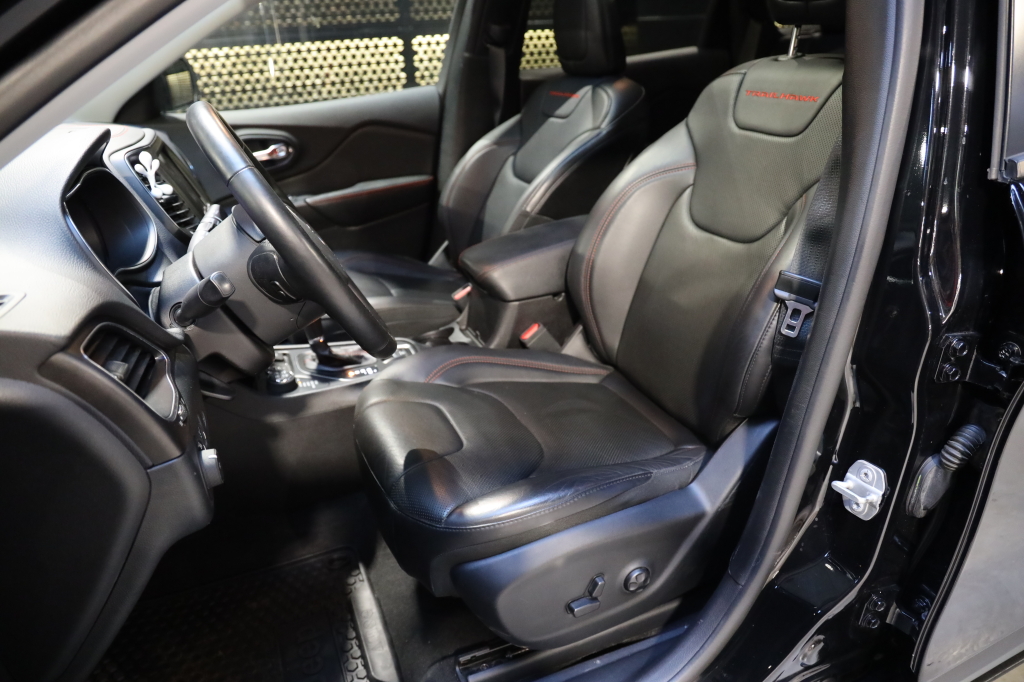 Jeep Cherokee 2019 фото 27