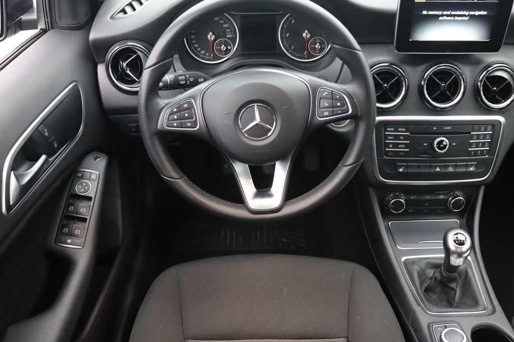 Mercedes-Benz A-Klasse 2017 фото 2