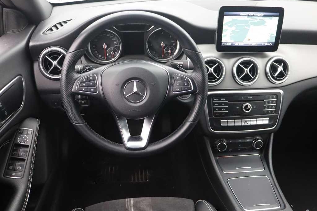 Mercedes-Benz CLA-Klasse 2018 photo 2
