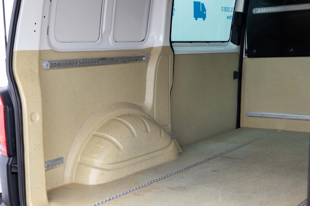 Volkswagen Transporter 2017 фото 26