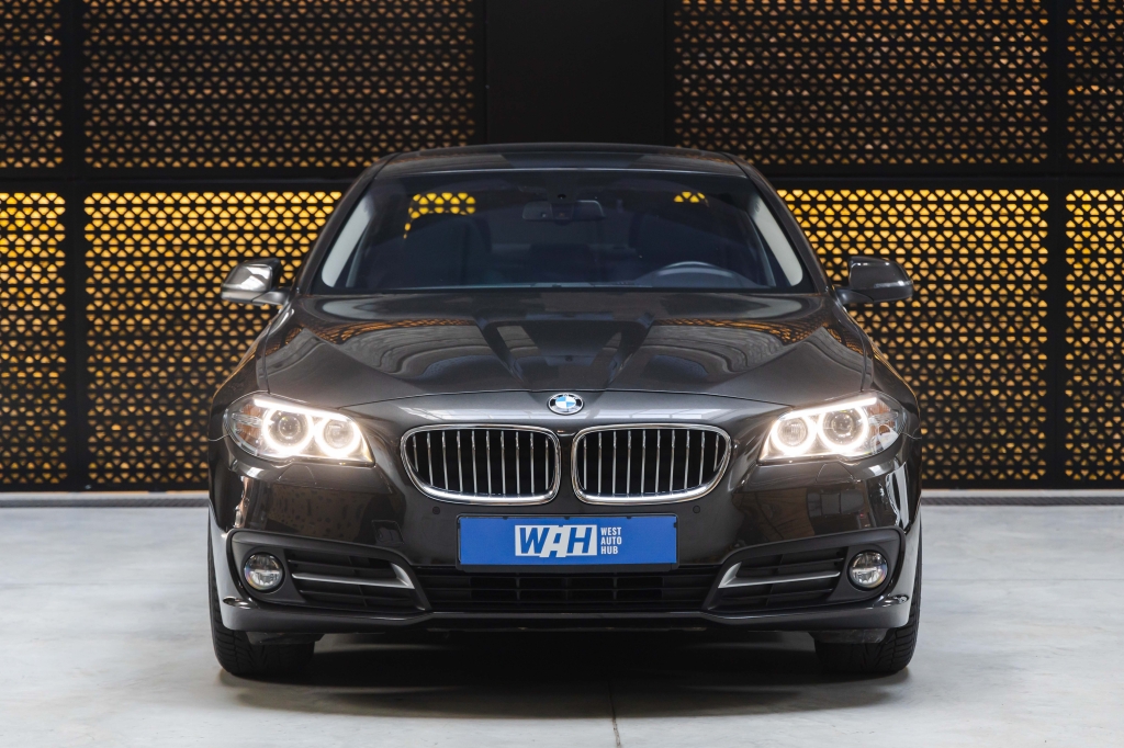 BMW 5 Series 2015 photo 2