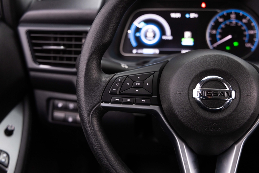 Nissan Leaf 2021 фото 18